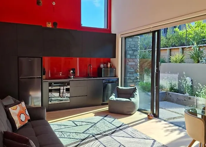 Modern Escape With Mezzanine Loft Apartment